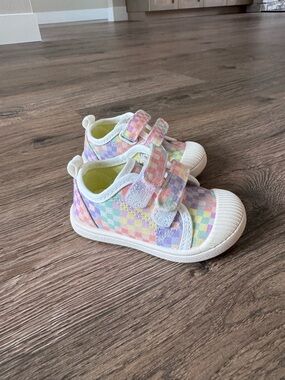 Cat & Jack Pastel Check Canvas Sneakers Toddler 4